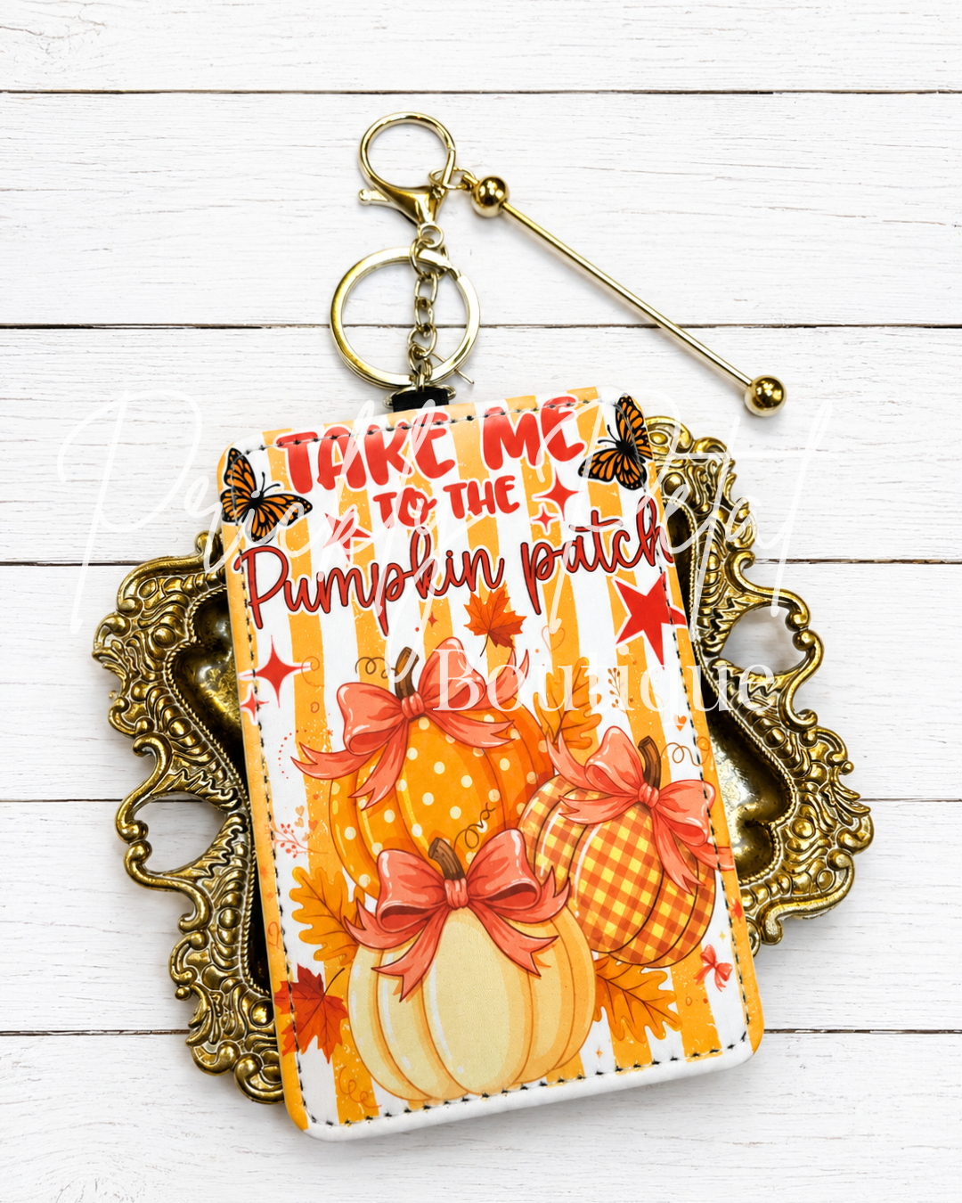 beadable card holder on white backgrop